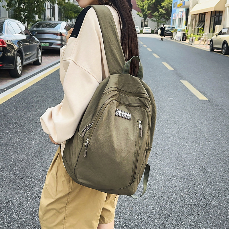 日系简约休闲双肩包女大容量