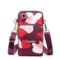 Новый красный цветок