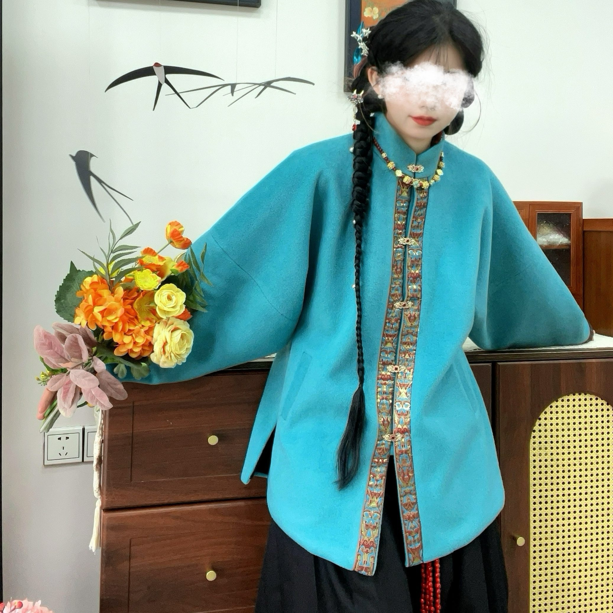 立领对襟弓袋袖龟甲纹短袄