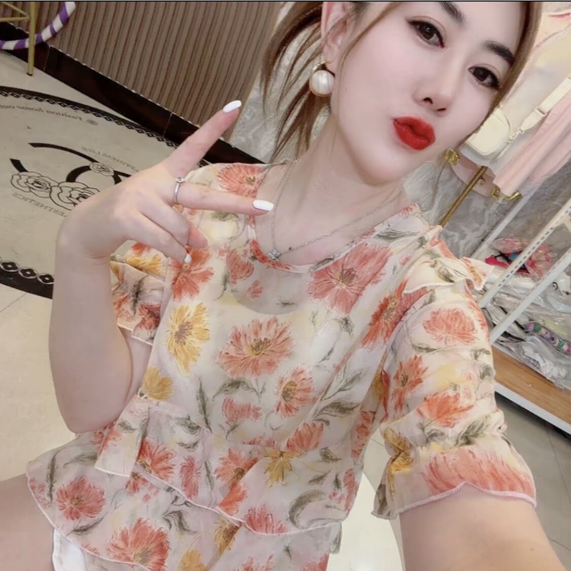 约会穿搭超仙薄款短袖雪纺衫女夏季爆款宽松显瘦遮肚洋气甜美花衫