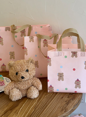 卡通可爱粉色小熊童装服装店无纺布袋子打包带购物礼品手提袋送礼