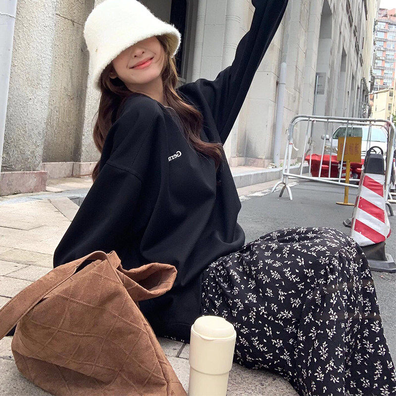 法式黑色碎花半身裙女2026夏季新款高腰显瘦遮胯裙高腰a字中长裙