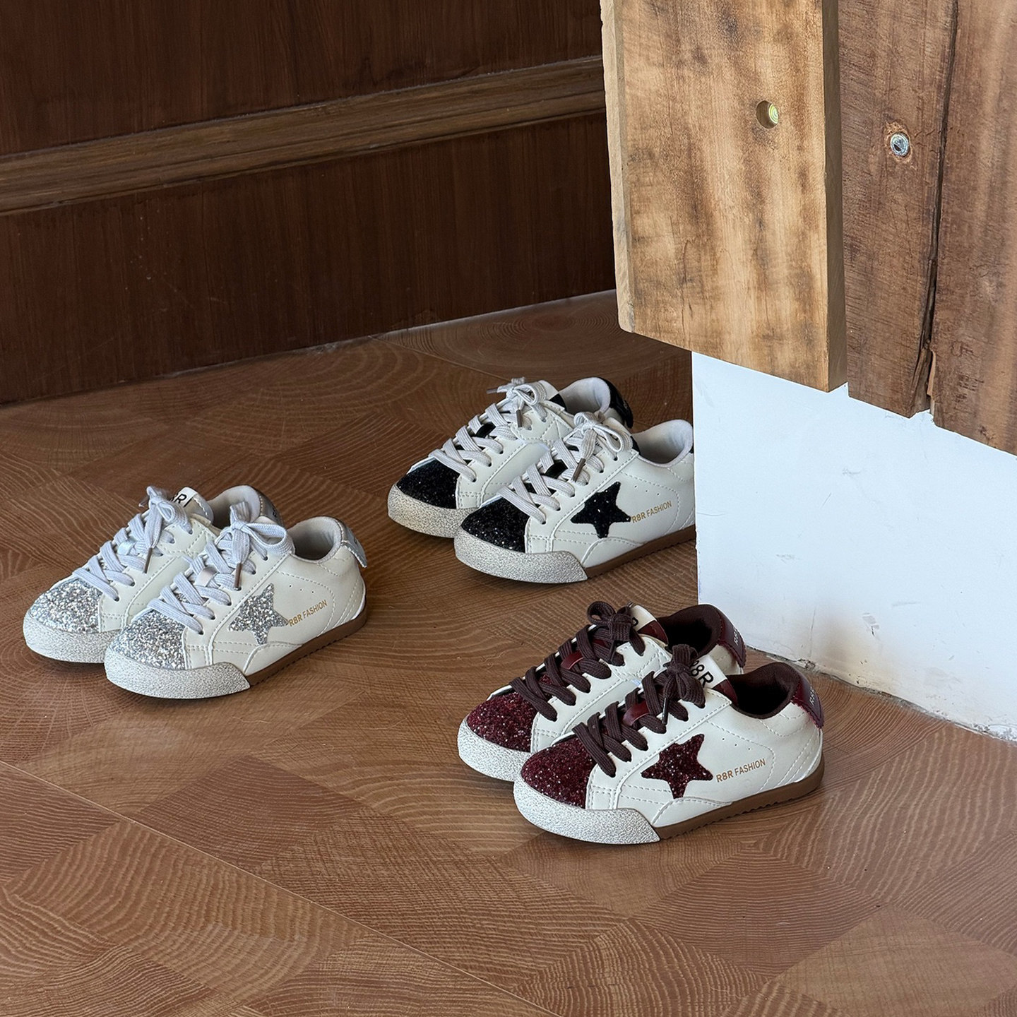 儿童亮片星星板鞋春秋男女童休闲运动小白鞋中大童擦色做旧脏脏鞋