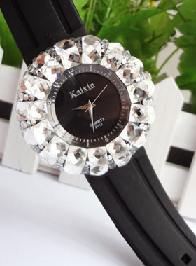 潮流满钻手表女欧美风柔软硅胶表带大表盘时装腕表女士大气石英表