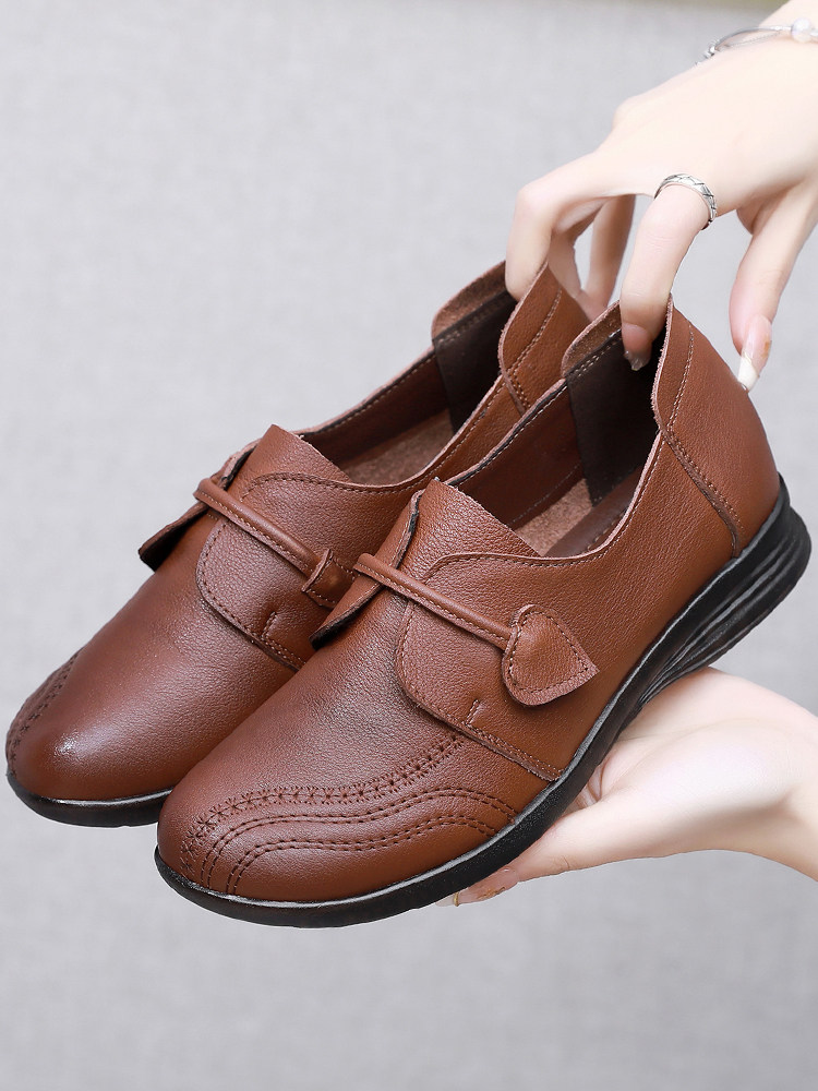 真皮软底妈妈鞋春秋款中老年软皮舒适防滑单鞋平跟休闲皮鞋女大码