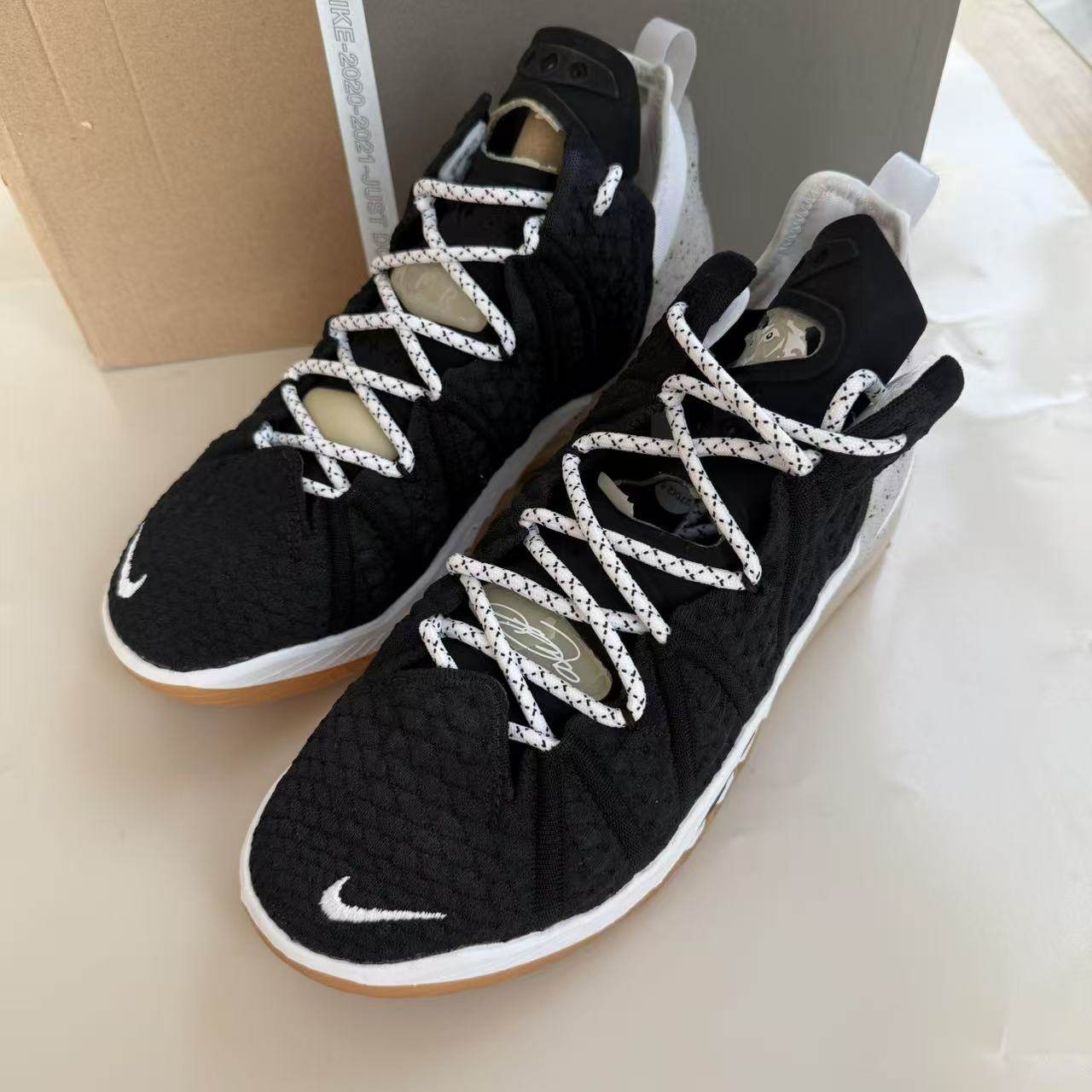 (瑕疵）耐克 Nike LEBRON XVIII 詹姆斯18代气垫篮球鞋CQ9284-007
