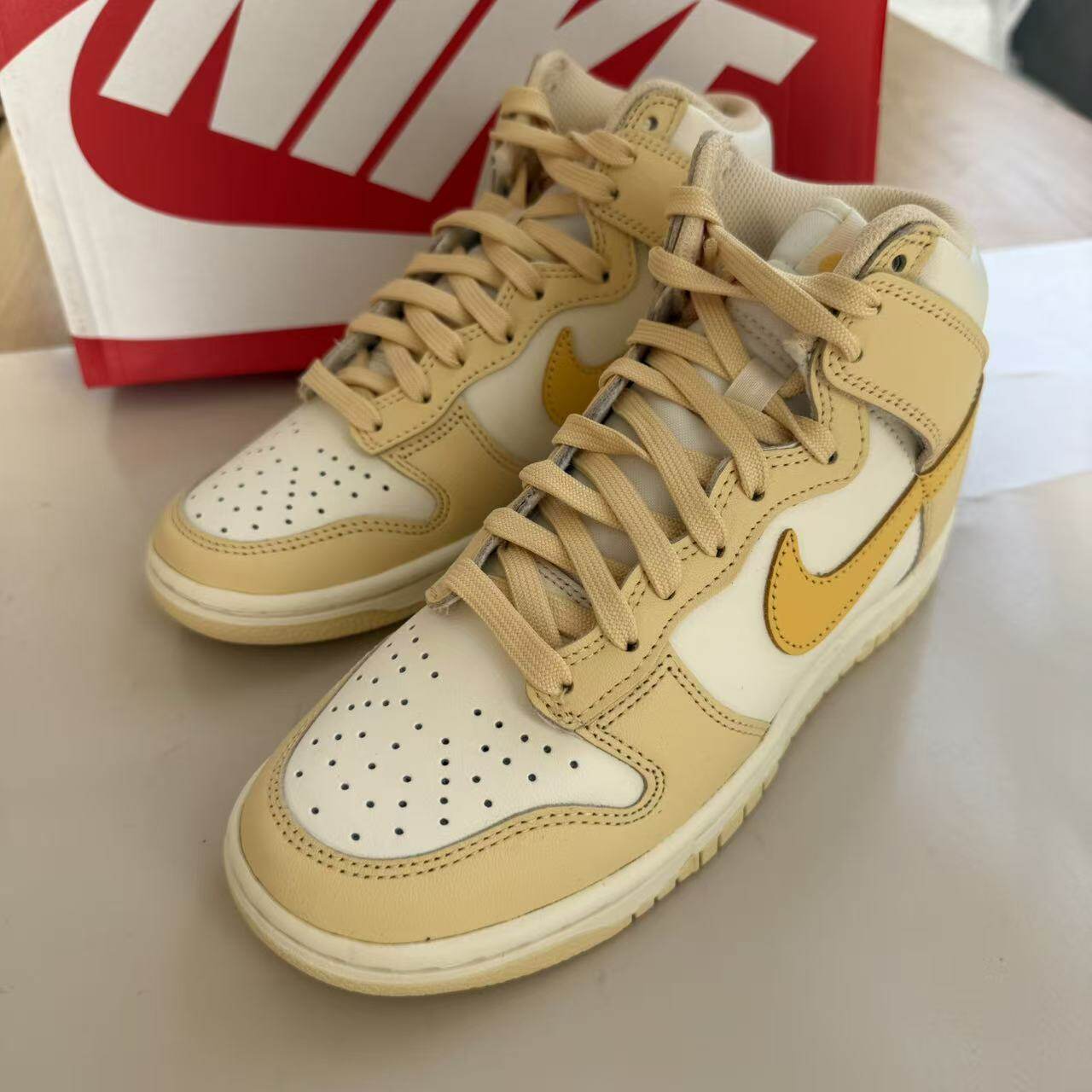 Nike/耐克 Dunk High女子休闲复古高帮运动板鞋 DD1869-201