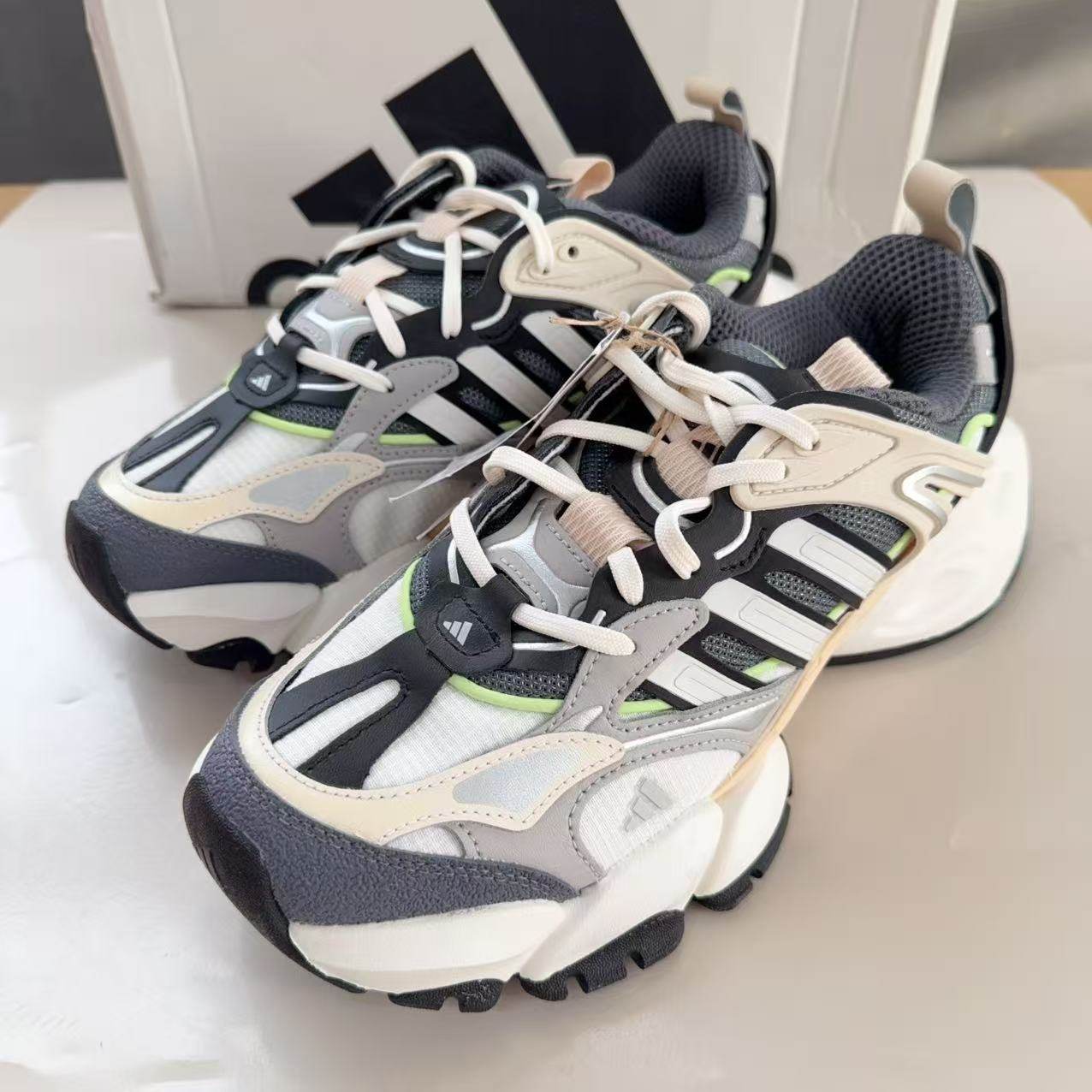 Adidas/阿迪达斯正品XLG RUNNER 男女个性运动跑步鞋IH7796