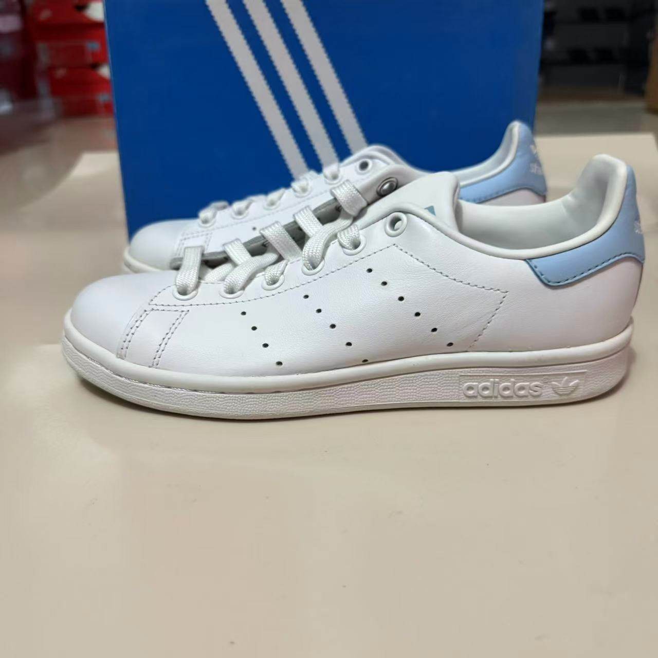 adidas Originals Stan Smith 减震透气 轻便 防水 板鞋 BA7673
