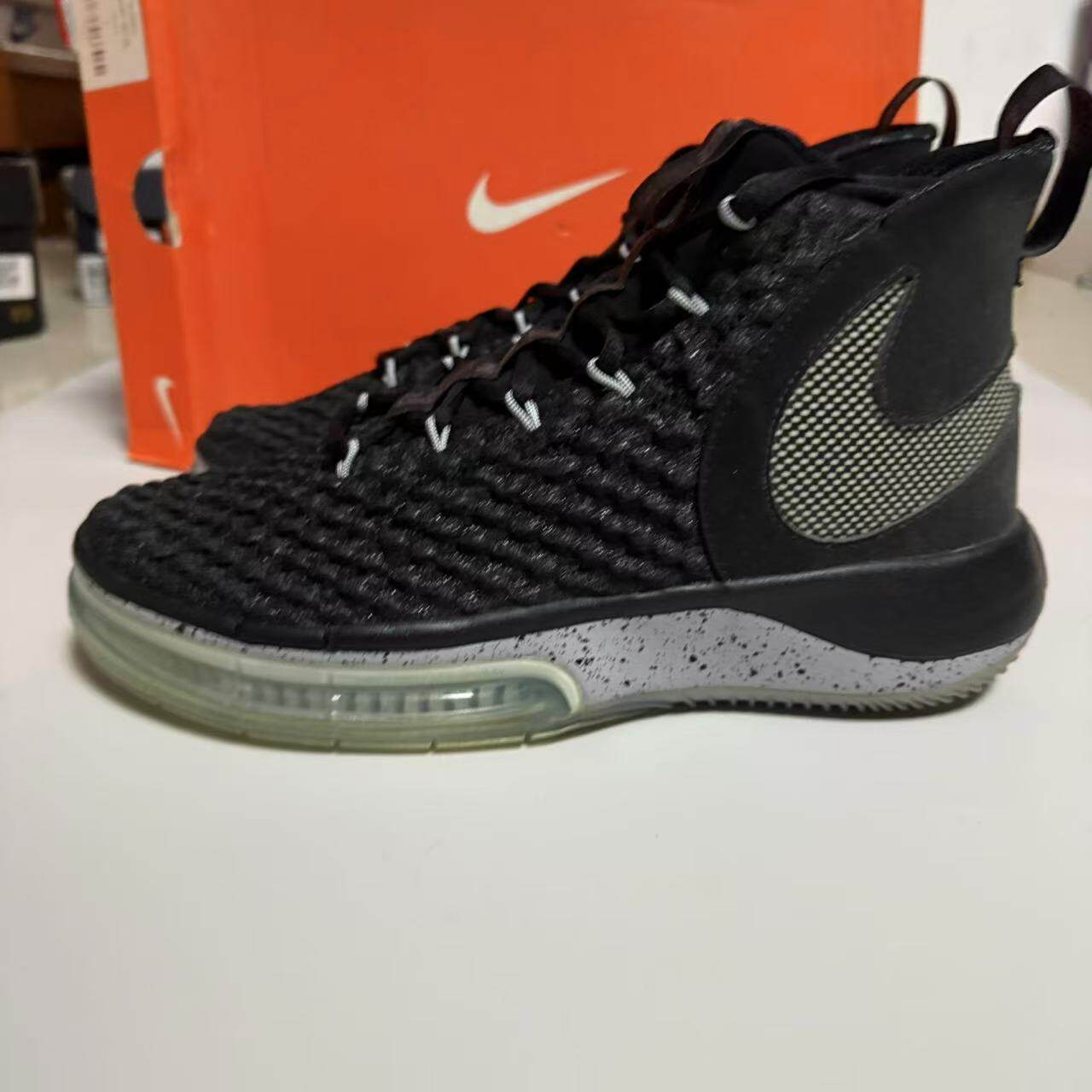 Nike/耐克ALPHADUNK MAGIC 男士高帮篮球鞋BQ5401-001