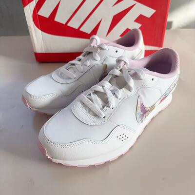 Nike MD Valiant 舒适缓震防滑耐磨女子北极粉跑鞋 CN8555-100