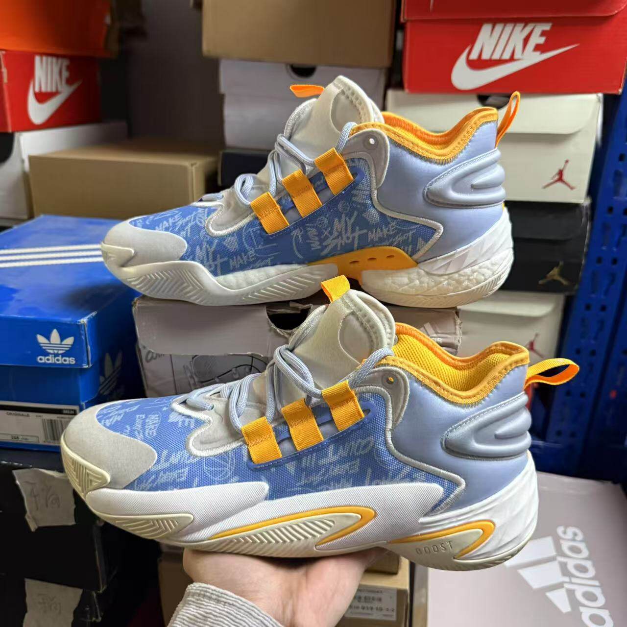 Adidas阿迪达斯 BYW Select 男子耐磨透气缓震运动篮球鞋 IF0469