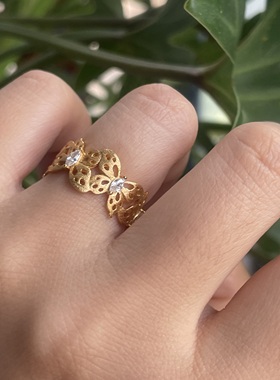 蝴蝶翩跹。S925纯银镀金拉丝工艺镂空飞舞锆石戒指环时髦精致高级