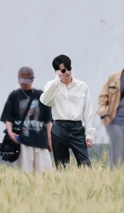 春秋款 白色设计感小众衣服高级感痞帅长袖 外套 香水衬衫 檀健次同款