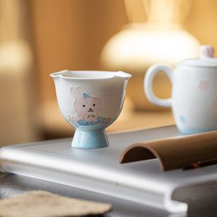 皓澜手绘萌趣兔陶瓷葵口主人杯高端品茗杯家用高足茶杯功夫茶具