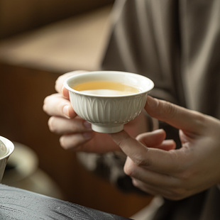 主人杯功夫茶具莲瓣品茗杯茶杯 定窑白莲瓣纹家用复古茶杯陶瓷中式