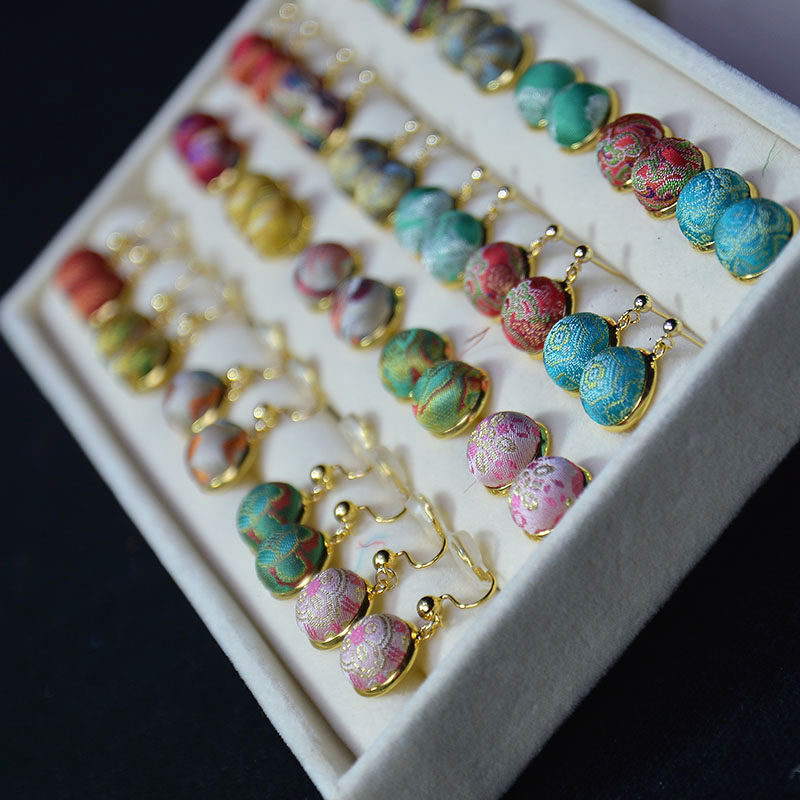 宋锦耳钉耳饰蜀锦12mm手工名家宋锦豆豆耳钉可改银耳针蚊香盘耳夹,饰品/流行首饰/时尚饰品新,耳环,淘宝优惠券,粉丝福利购,淘宝优惠卷