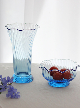 全新日本蓝色玻璃花瓶花器甜品碗水果碗浮雕螺纹花边口装饰高级感