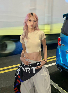 YAMMYUKI美式复古基础爵士短袖上衣设计感刺绣露肚脐显瘦短款T恤