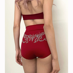 YAMMYUKI显瘦高腰百搭防走光红色弹力提臀短裤爵士舞heels热裤