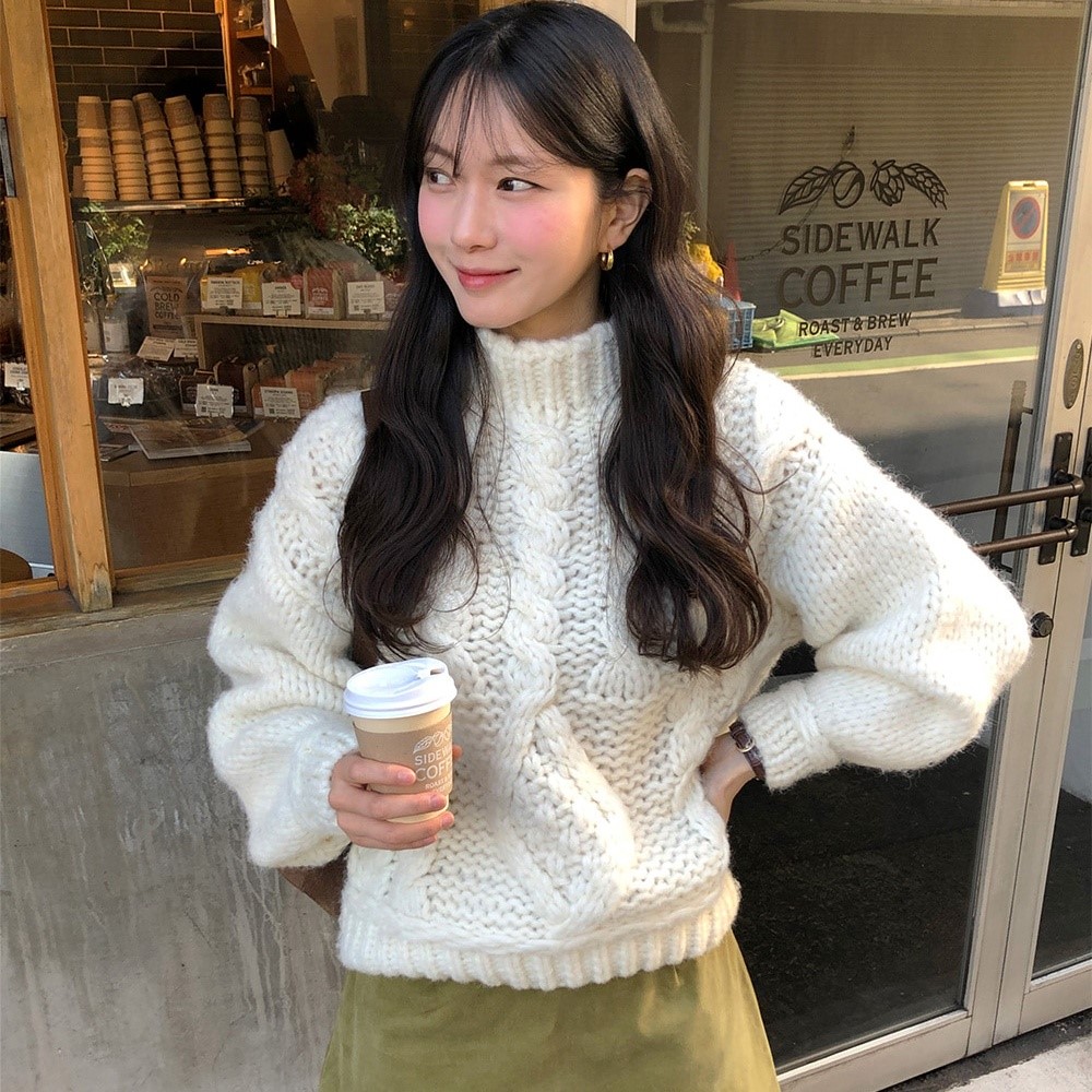 直邮 东大门代购 温柔软糯麻花纹粗编织羊毛套头针织衫女秋冬新款