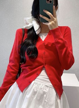 直邮 首尔印象韩代 26ss 养眼红色V领显瘦单排扣针织开衫女早春新