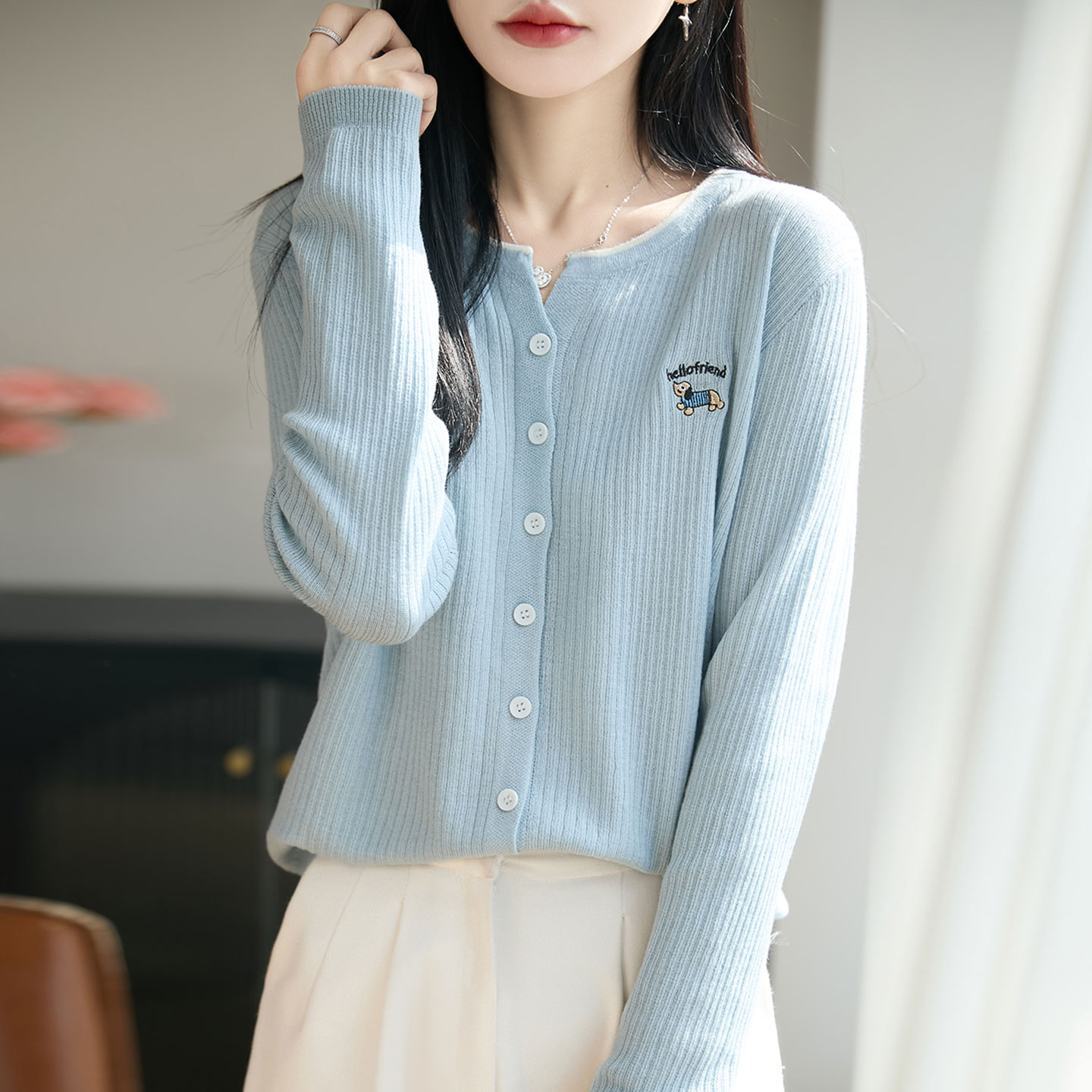 圆领羊毛针织开衫外套女