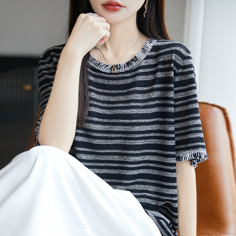 拉夏贝尔时尚条纹短袖t恤女夏季打底衫洋气大码女装冰丝针织上衣