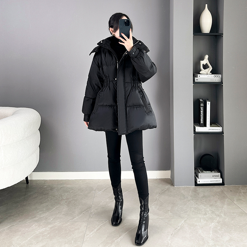 2025新款女装冬季修身收腰中长款羽绒服女小个子黑色显瘦连帽外套