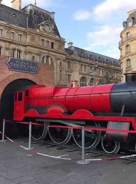 影视美陈大型网红绿皮火车厢餐厅