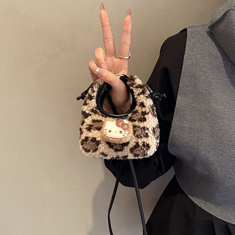 豹纹毛绒小包女hellokitty零钱包2025新款毛绒卡通可爱mini斜挎包