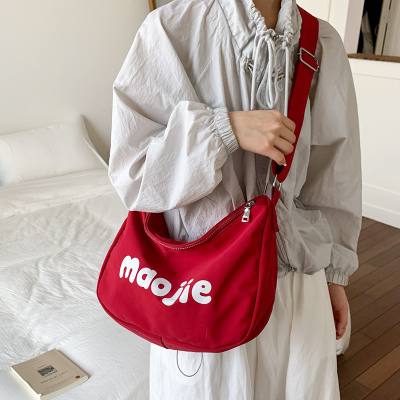 韩系简约字母红色帆布包女大容量慵懒风单肩斜挎包超火上班托特包