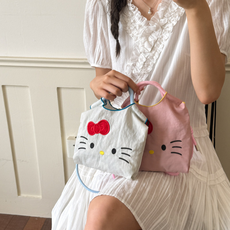 超轻可爱HelloKitty刺绣斜挎小包