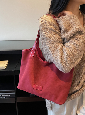 结婚用的新娘红色包包2025新款高级感女士托特包磨砂质感通勤包大