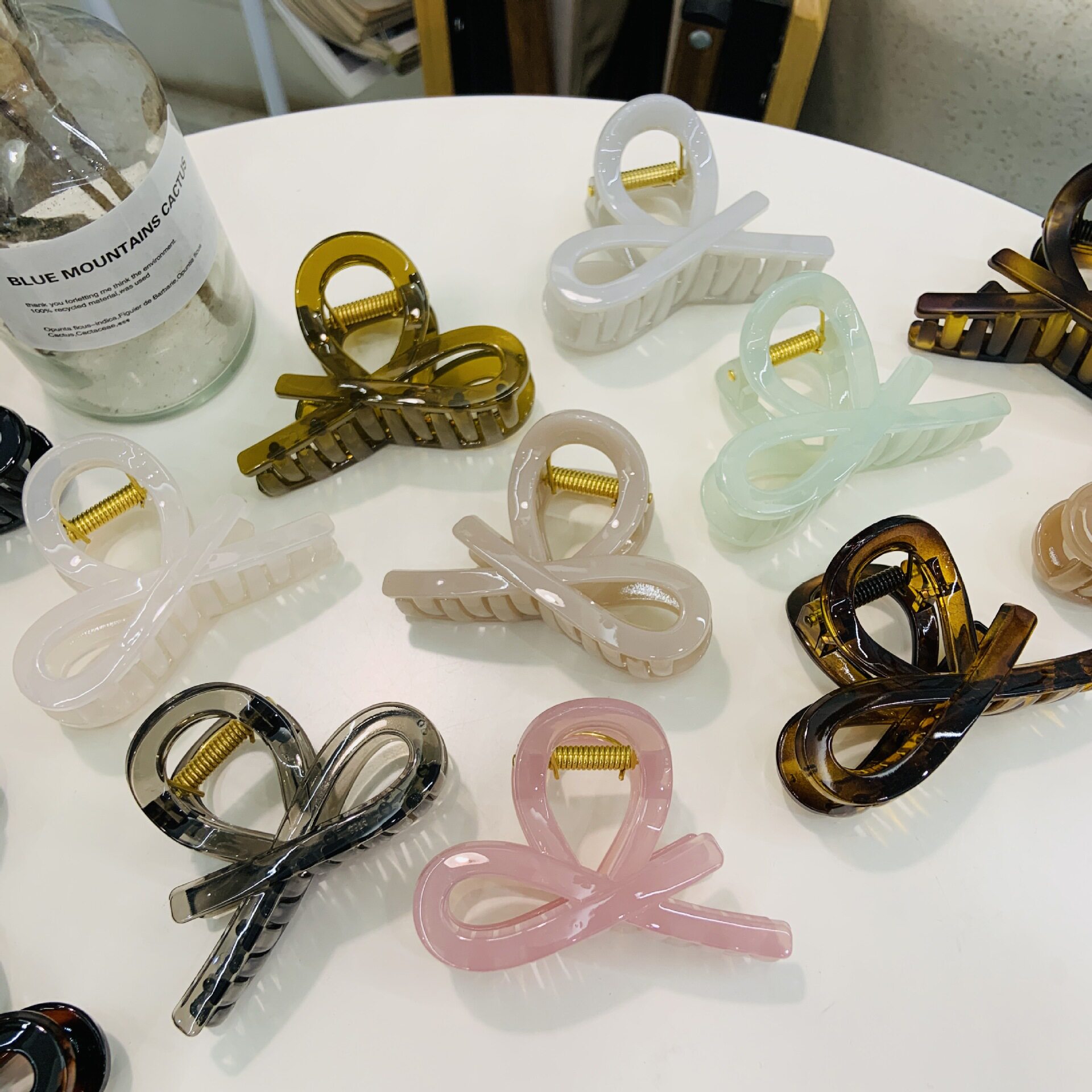 欧美新款又飘带发夹加厚蝴蝶扣后脑勺抓夹百搭气质小号发饰鲨鱼夹