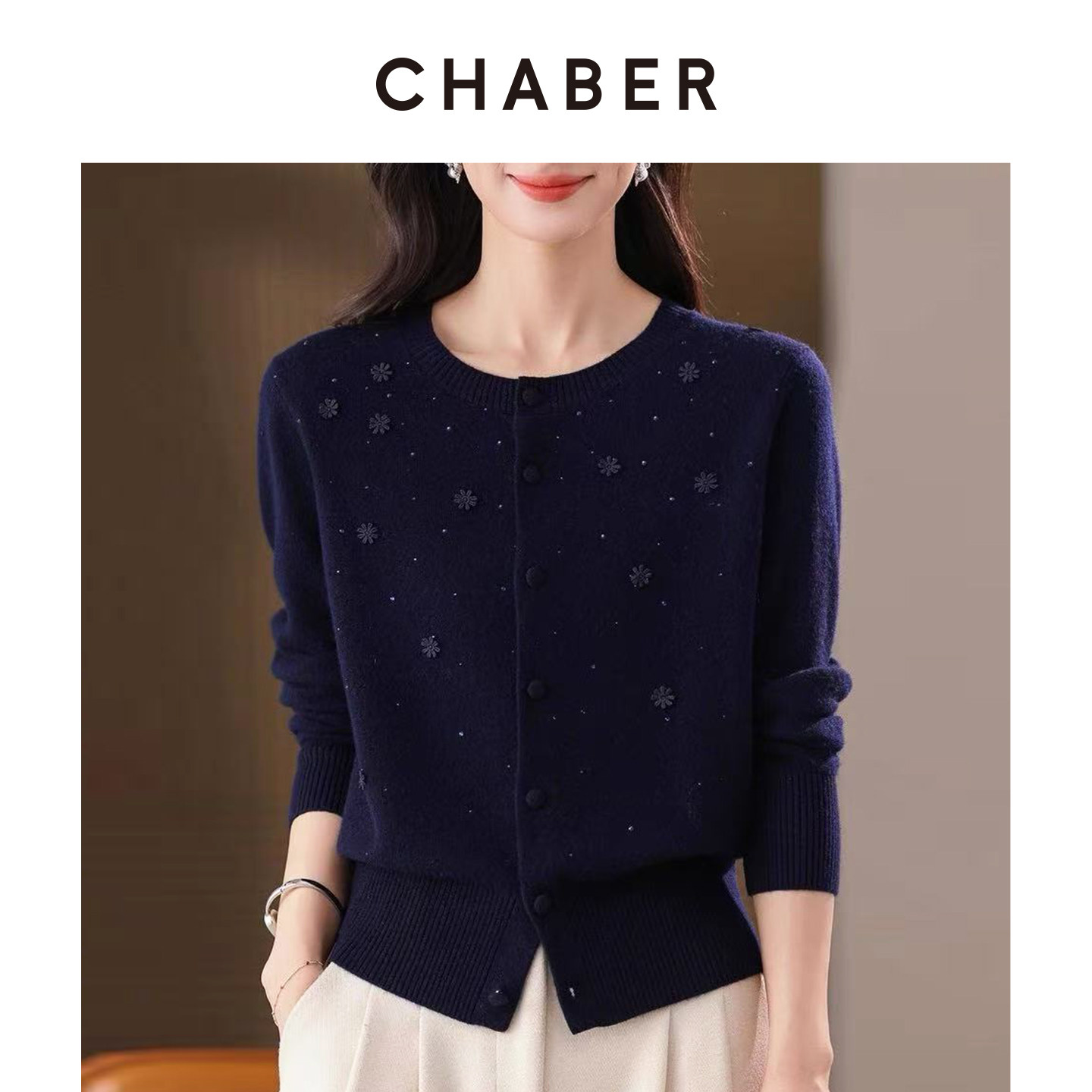 CHABER巧帛贴布花朵亮钻羊毛衫