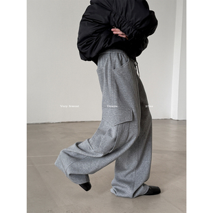 松弛感宽松阔腿休闲裤 VERY 男女款 高克重大口袋抽绳卫裤 FEWEST