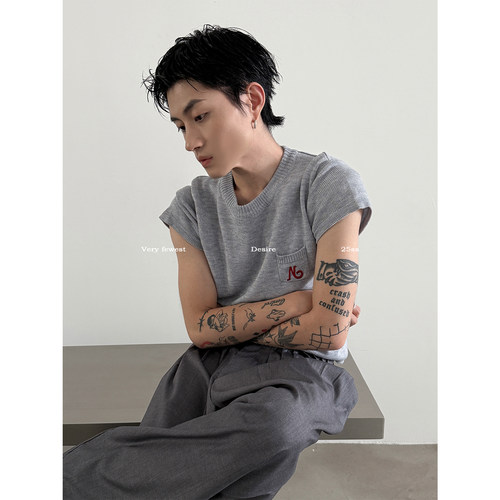 超显比例短款正肩短袖针织衫男女