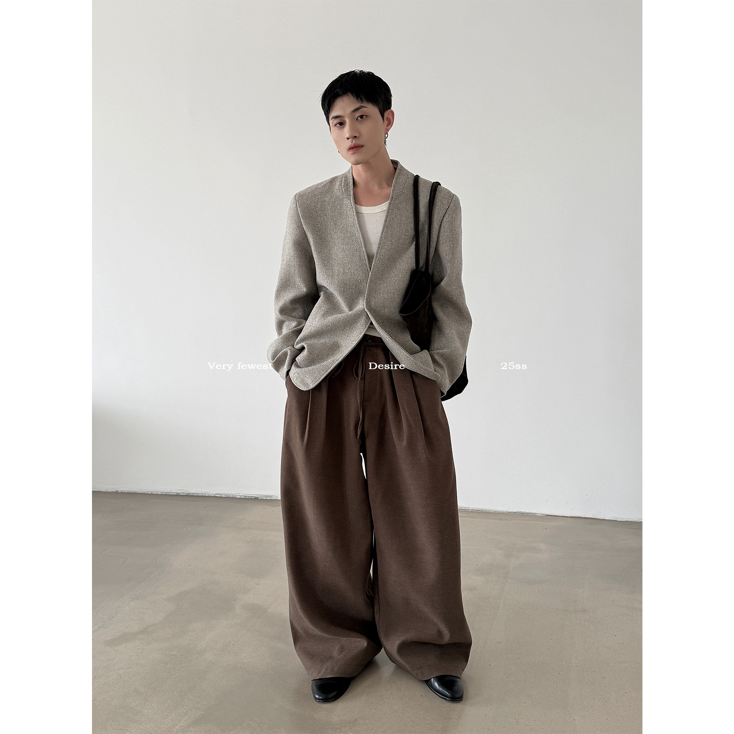 老钱无领廓形垫肩羊毛西装外套