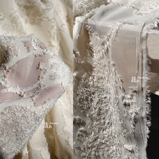 忆枯荣 浅杏创意小流苏立体提花肌理透视布料窗帘服装设计师面料