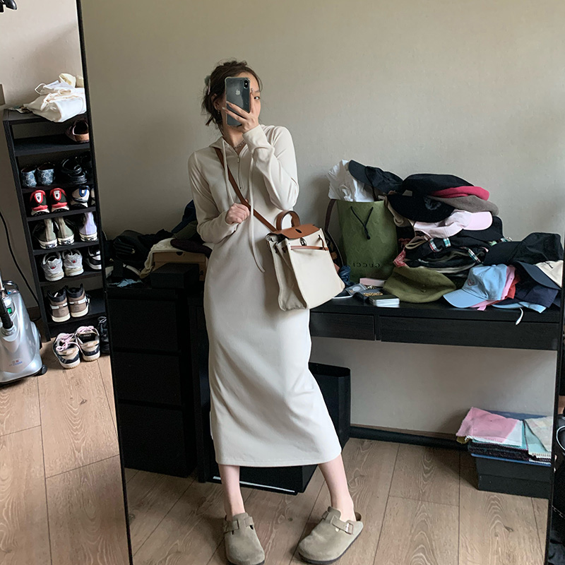 王少女的店长袖针织连衣裙春季薄气质韩版杏色连帽打底中长款裙子