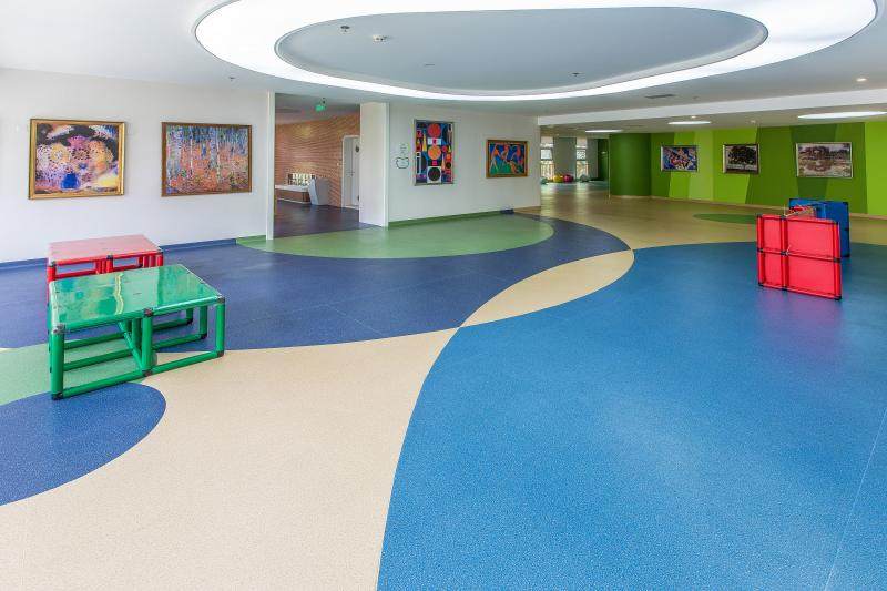 阿姆斯壮pvc塑胶地板教育学校幼儿园加厚耐磨防滑地板革 防水卷材