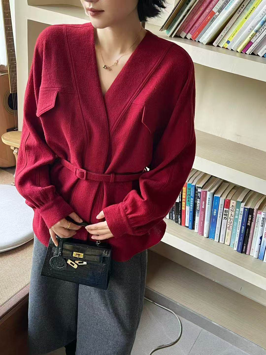 2025秋冬新款气质V领衬衫上衣女