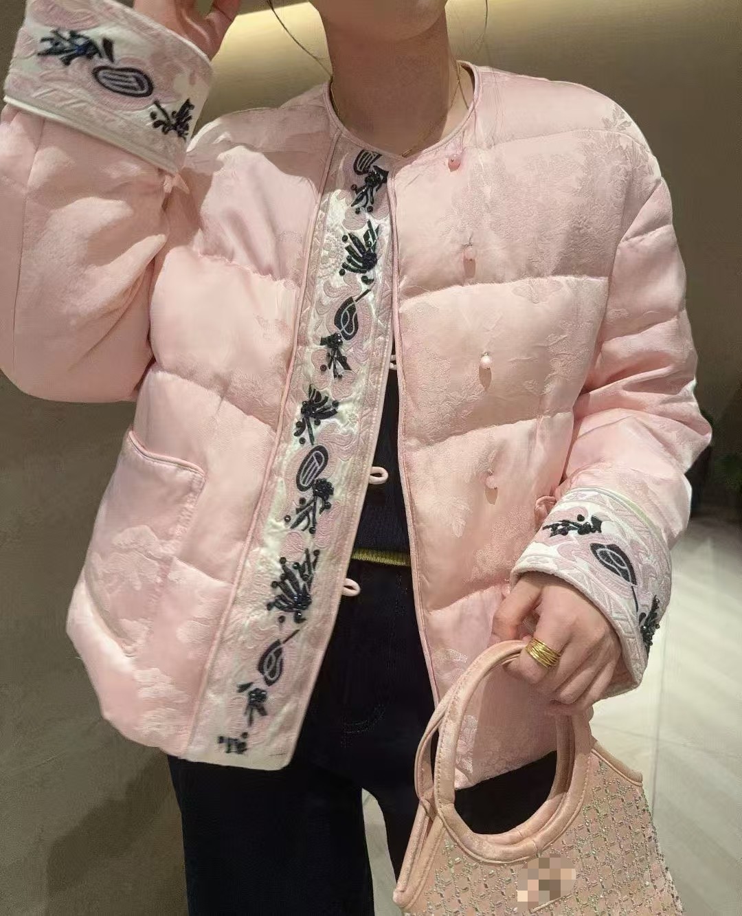 欧洲站2025冬季新款DT.Dong高级感拼色刺绣羽绒服外套百搭上衣女