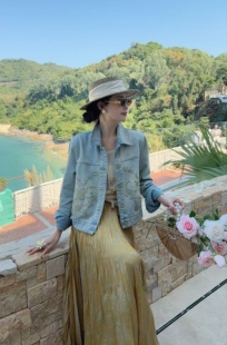 浅蓝色宽松牛仔外套DT.Dong欧货2026春季新款百搭刺绣翻领上衣女