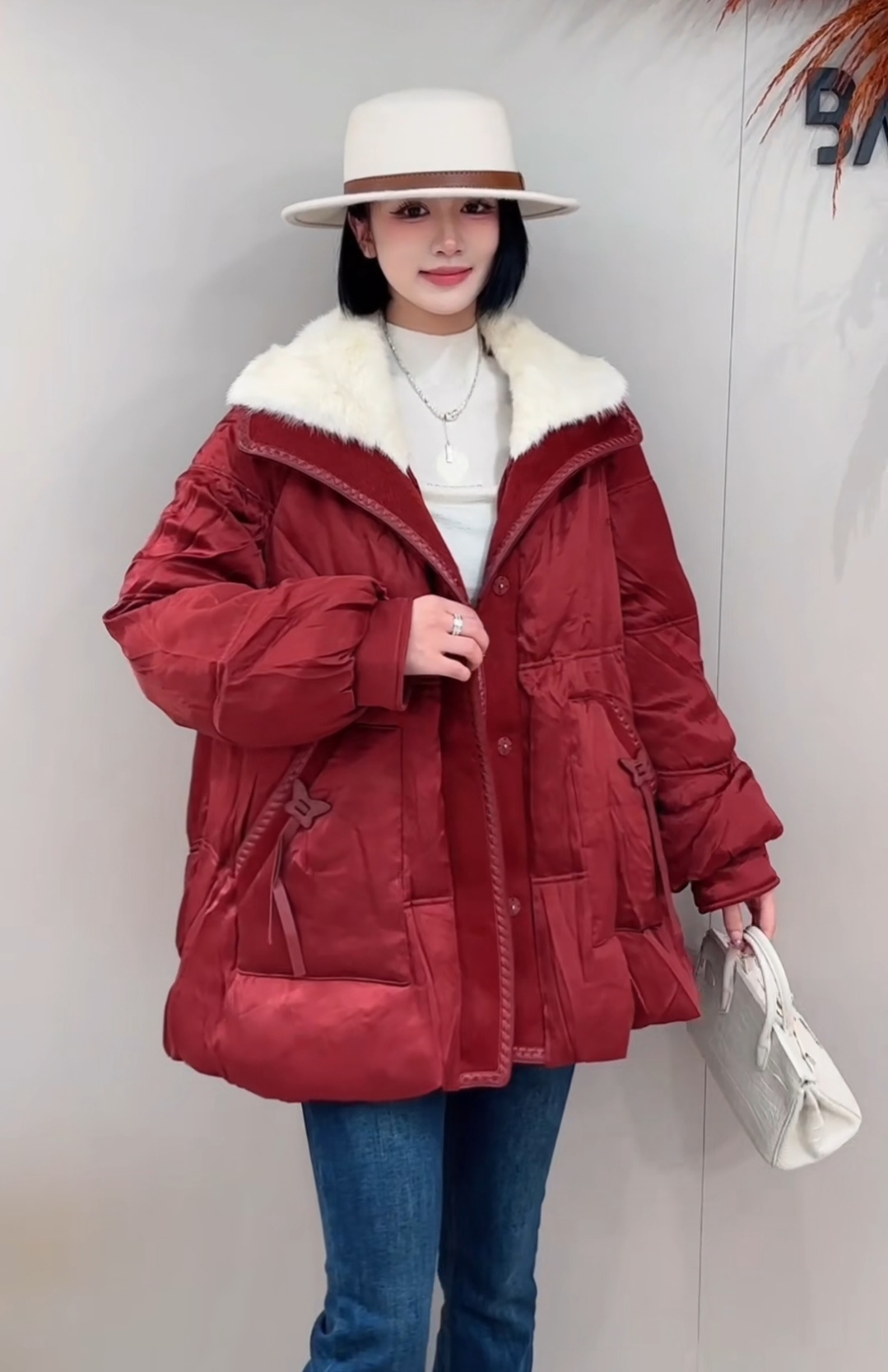 2025冬季高端气质水貂毛羽绒服女