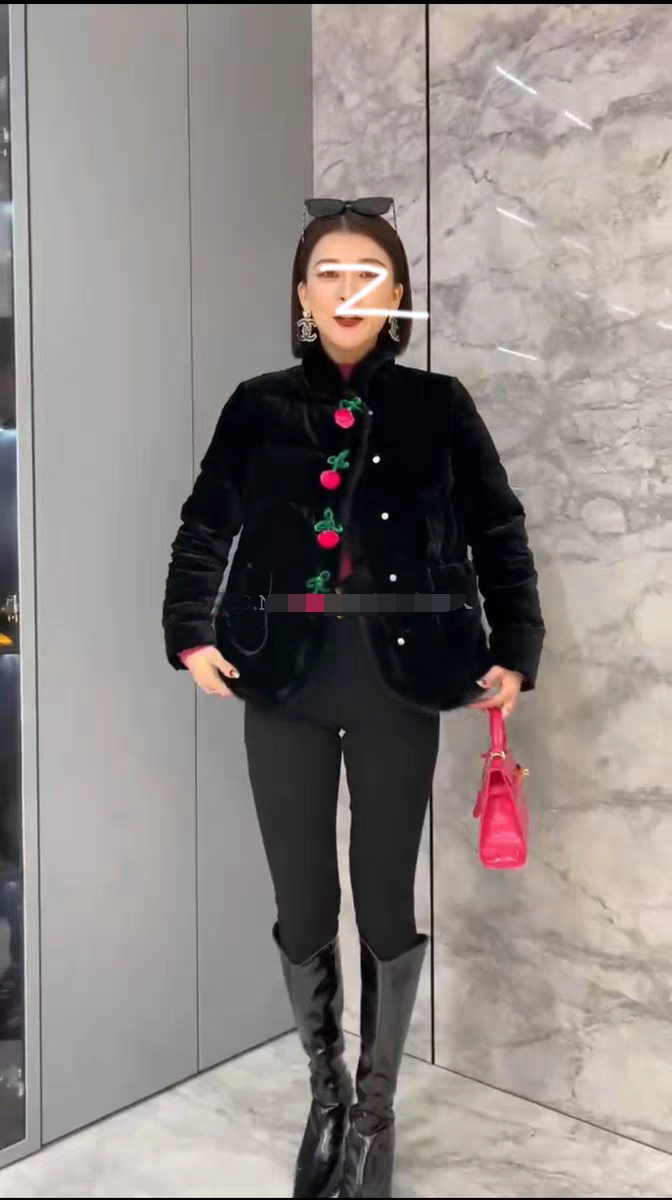 欧洲站2025冬季新款水貂毛立领丝绒羽绒服洋气樱桃扣百搭外套上衣