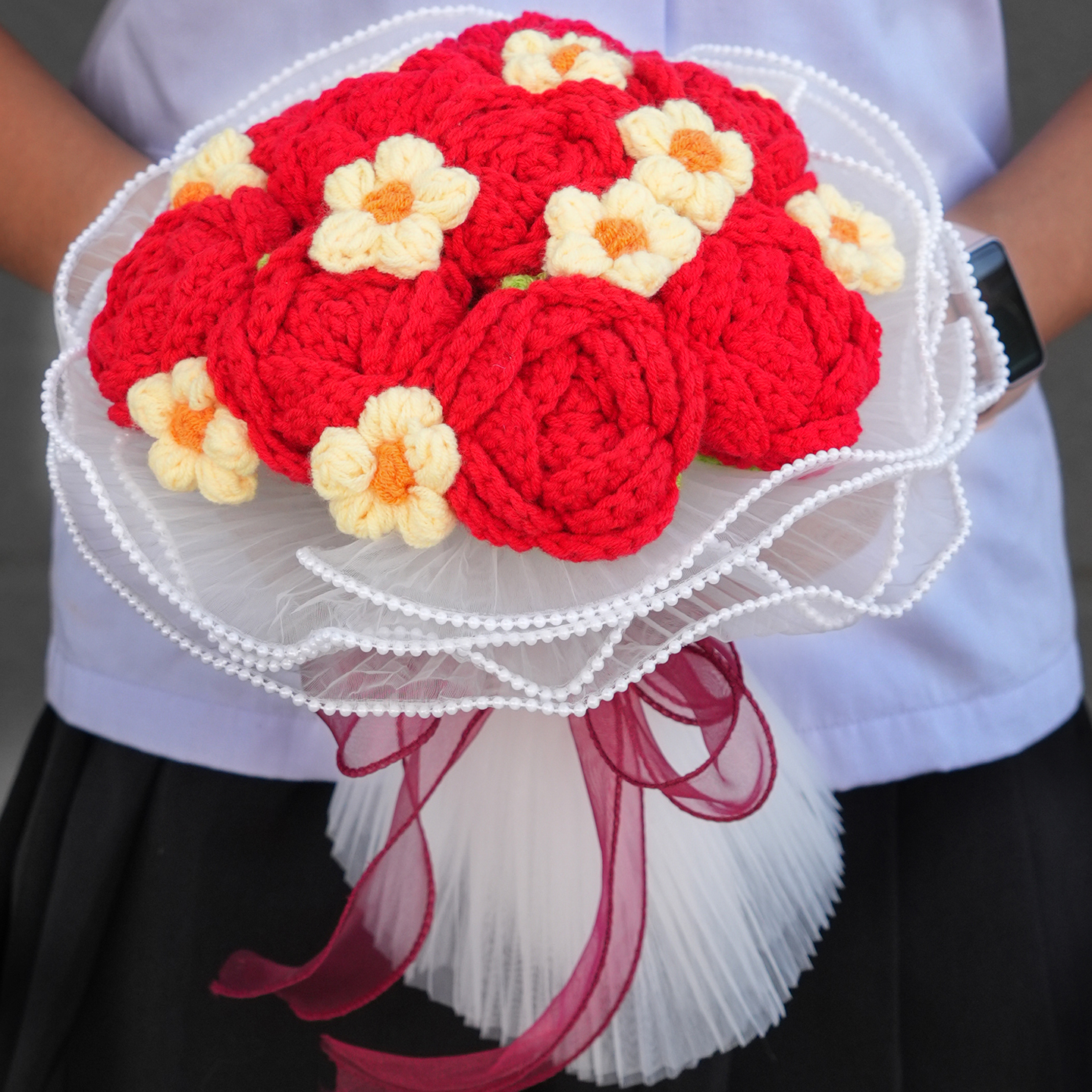 成品仪式感新人结婚领证拍照手捧花仿真玫瑰假花手工针织毛线花束