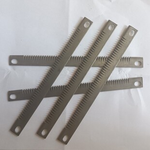 包装机切刀锯齿口切刀立式包装机刀片一字刀5片起邮