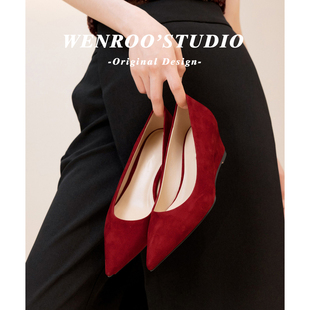 法式绒面坡跟高跟鞋女复古红色婚鞋2026春季新款气质通勤尖头单鞋